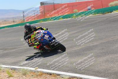 media/Jun-05-2022-WERA (Sun) [[64b01df28d]]/Race 10 and 12 HW twins superbike Formula 2/